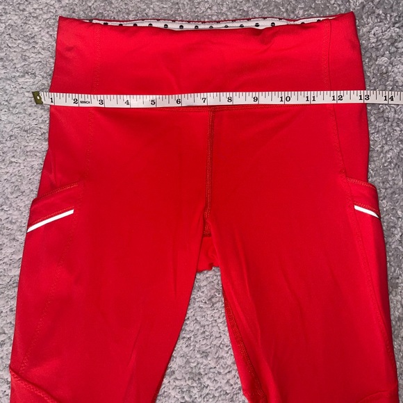 Lululemon Run: Mod Moves Crop Love Red/Mod Dot Printed Black  Women’s Size 4 - Picture 2 of 7